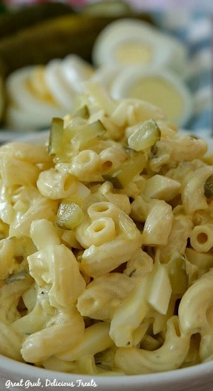 Deviled Egg Macaroni Salad is loaded with all the ingredients in deviled eggs. #pastarecipes #summersalads #tasty #goodfood #greatgrubdelicioustreats Deviled Egg Macaroni Salad is loaded with all the ingredients in deviled eggs.